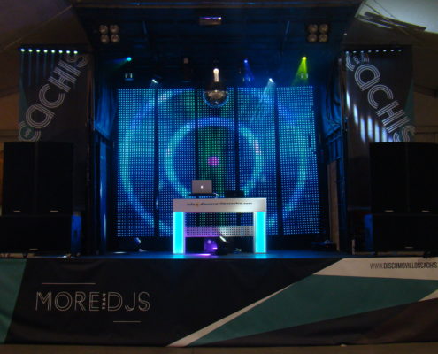 Camion Escenario Los Cachis en Carpa vista frontal