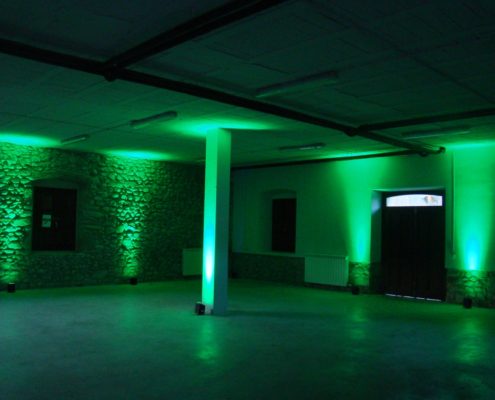 Iluminacion Estructural Interior sala luces en verde